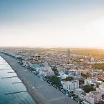 Apartment In Lido Di Jesolo 54505